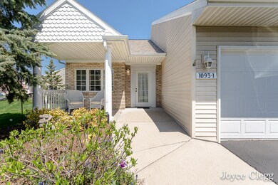 1093Fountainview03Lores