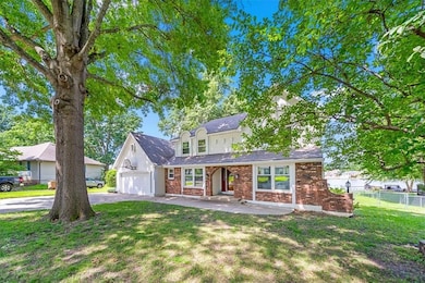 1005 Johnston Dr, Raymore, MO 64083 - photo 2