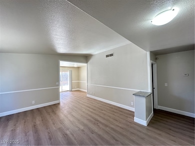 8109 Sickle Ln, Las Vegas, NV 89128 - photo 3