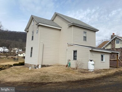 128 Barry Rd, Ashland, PA 17921 - photo 3