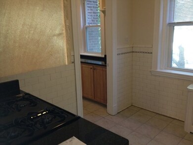 203-205 Winthrop Rd unit 3, Brookline, MA 02445 - photo 3