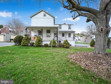 117 Reeser St, Leesport, PA 19533 - photo 2