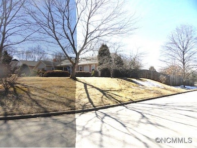 61 Lynwood Cir, Asheville, NC 28806 - photo 2