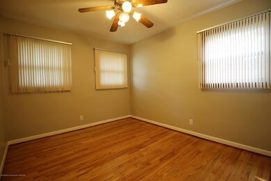 5 Bedroom 1