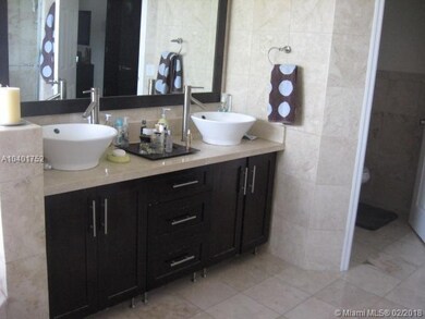 10849 NW 73rd Terrace, Doral, FL 33178 - photo 5