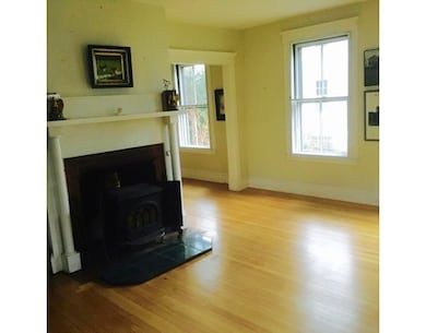 27 Kendrick Place, Amherst, MA 01002 - photo 2