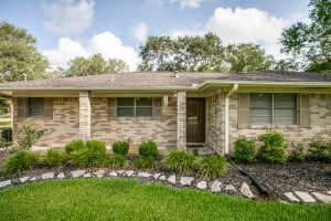 3404 Meadowlark Ln, Alvin, TX 77511 - photo 4