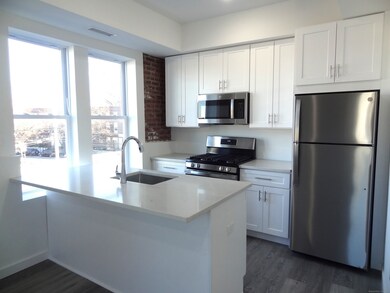 2806 Fairfield Ave unit 101, Bridgeport, CT 06605 - photo 3