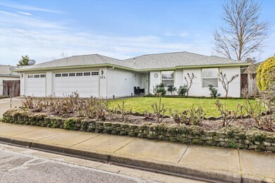 02-916 Juanita Way-2