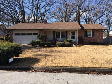 2125 S Clover Dr, Fayetteville, AR 72701 - photo 2