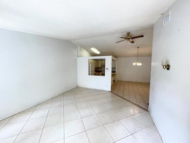 4290 Woodstock Dr unit D, West Palm Beach, FL 33409 - photo 2