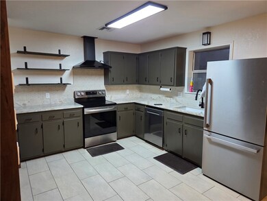 1803 S Garland Douglas Dr, Neosho, MO 64850 - photo 5