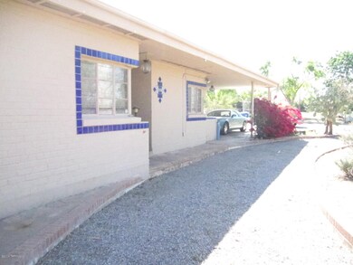 802 N Montezuma Ave, Tucson, AZ 85711 - photo 2