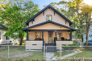 2124 Jefferson St, Muskegon, MI 49444 - photo 2