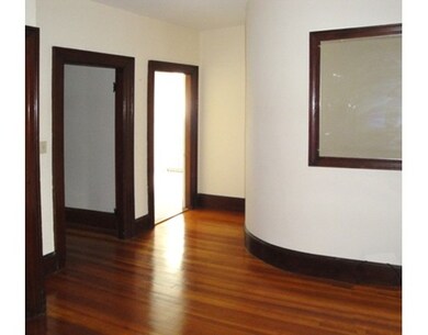 587 Haverhill St unit 4, Lawrence, MA 01841 - photo 3