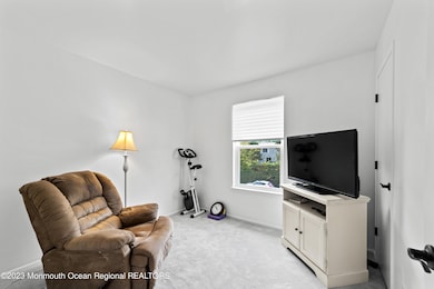 30 Peachtree Ln unit 313, Jamesburg, NJ 08831 - photo 4