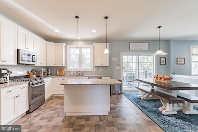 1867 Candlewyck Ln, Green Lane, PA 18054 - photo 5