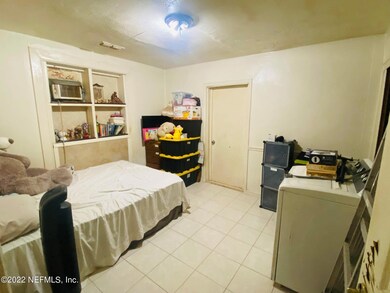 1164 Pangola Dr, Jacksonville, FL 32205 - photo 5