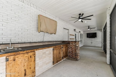 2938 Hickory Ln, Ocean Springs, MS 39564 - photo 5