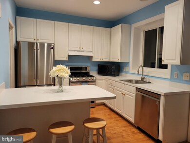 2370 Woodland Pond Ln, Herndon, VA 20171 - photo 4