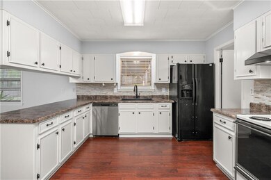 207 Iris Park Dr, Pineville, LA 71360 - photo 3