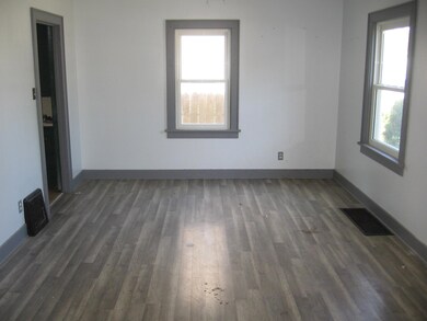 1103 8th St NW, Austin, MN 55912 - photo 3