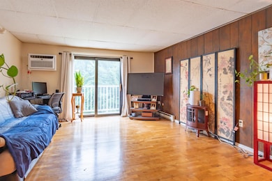 88F Constitution Dr, Londonderry, NH 03053 - photo 2