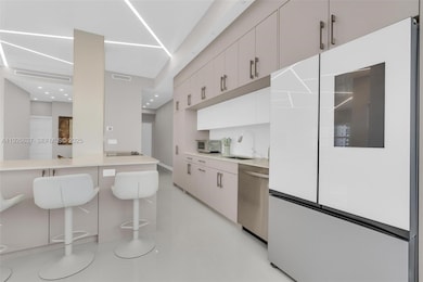 18011 Biscayne Blvd unit PH04, Aventura, FL 33160 - photo 6