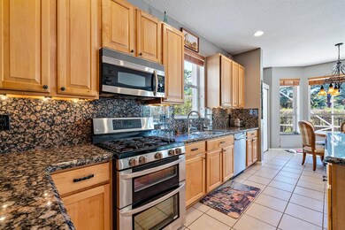 608 Scrub Jay Dr-6