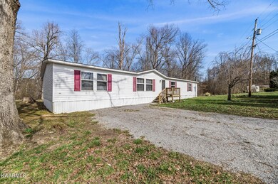 864 Claysville Rd, Crossville, TN 38571 - photo 2