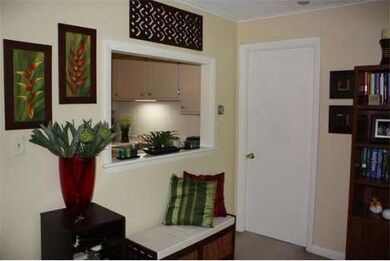 64 Jacqueline Rd unit 10, Waltham, MA 02452 - photo 2