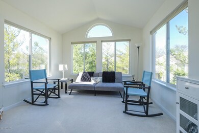 1558 Skylark-7