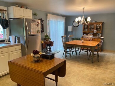 800 Meadowbrook Dr, North Tonawanda, NY 14120 - photo 4