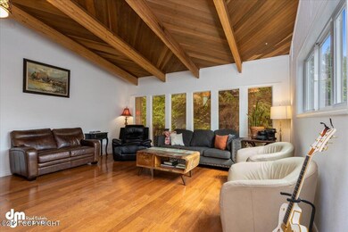 05-Living Room-7937