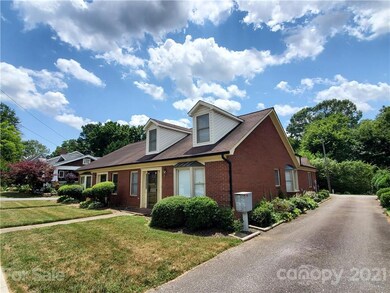 127 N Oakwood Dr, Statesville, NC 28677 - photo 4