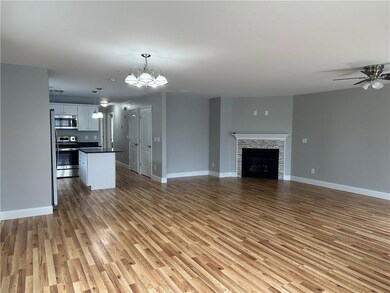 13 Gray Coach Ln unit 1301, Cranston, RI 02921 - photo 2