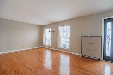 164 Forestview Ct, Aurora, IL 60502 - photo 4