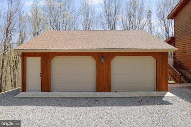 165 Round Top Ln, Berkeley Springs, WV 25411 - photo 6