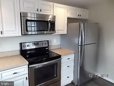 263 Carlisle Ave, Enola, PA 17025 - photo 4