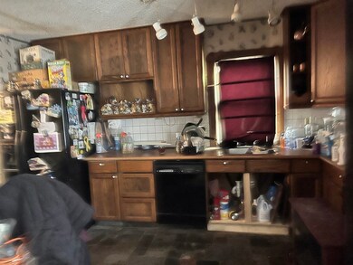 836 Wilbraham Rd, Springfield, MA 01109 - photo 4