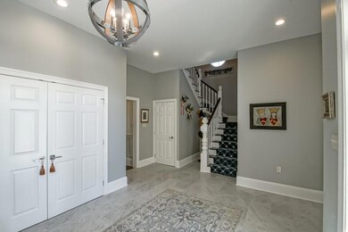Entrance foyer w/ 2 closets