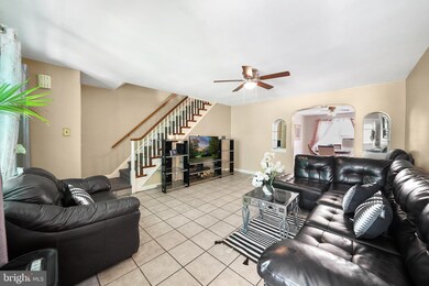 6852 Radbourne Rd, Upper Darby, PA 19082 - photo 5