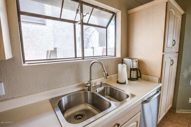 kitchen bay window