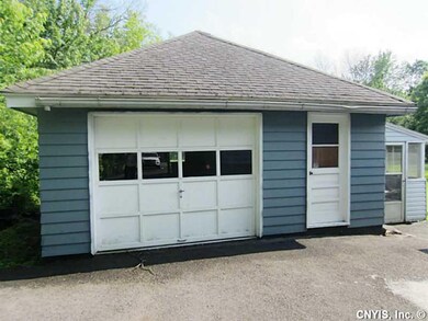 Garage.