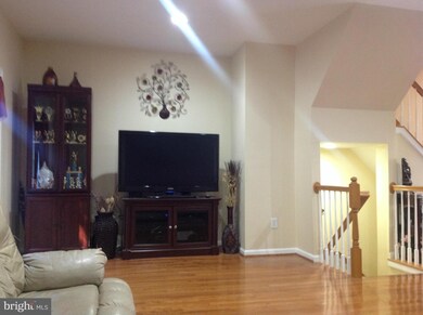 13028 Woodcutter Cir, Germantown, MD 20876 - photo 6