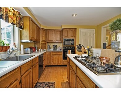 293 Mendon St, Uxbridge, MA 01569 - photo 3