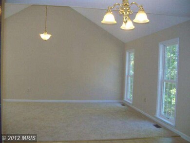 802 Moorefield Dr, Ruther Glen, VA 22546 - photo 5