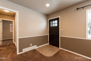 1326 N 16th St-27
