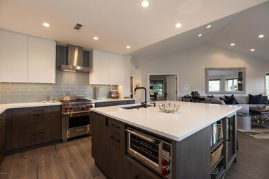clubhouse_condo_2_interior_kitchen