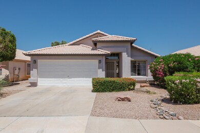 2538 E CABALLERO1T0A5923-